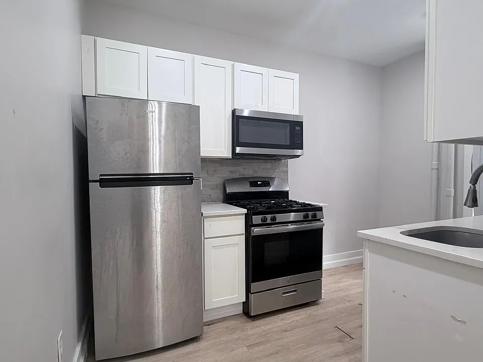 17 Kensington Ave #43R