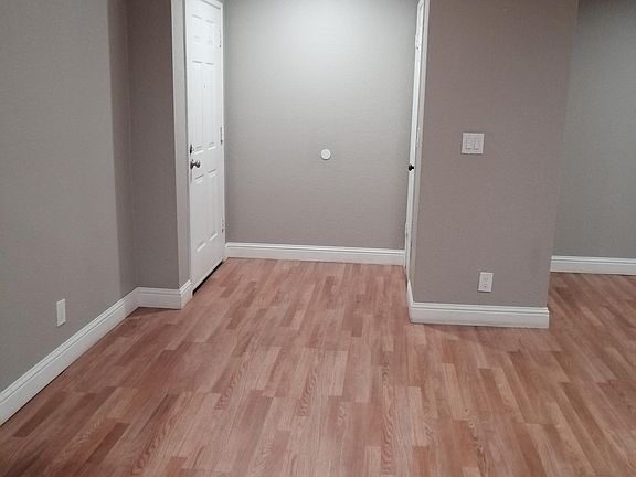 5th image of 375 Clifford Ave APT 123