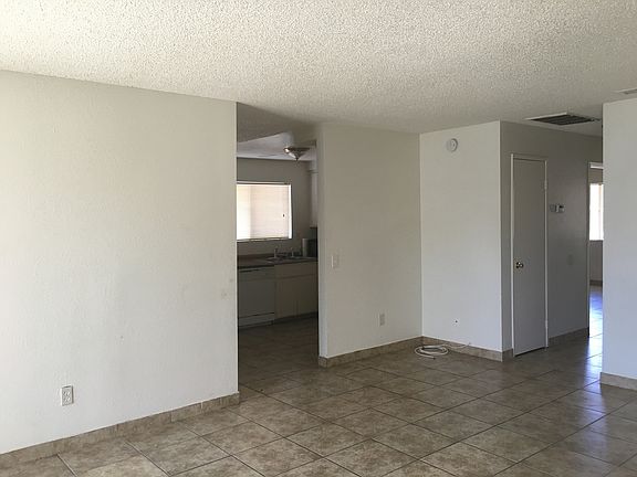 LIVING ROOM VIEW _2