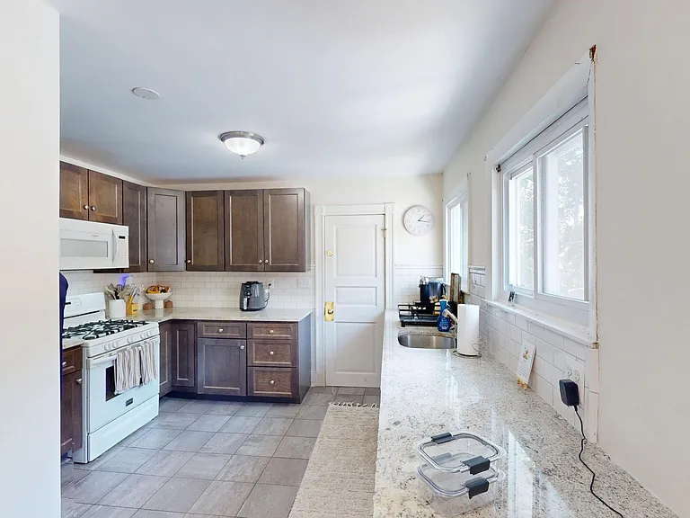 105 Bennett St #2 — Photo 10
