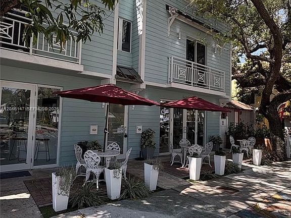 4th image of 3872 Grand Ave #A