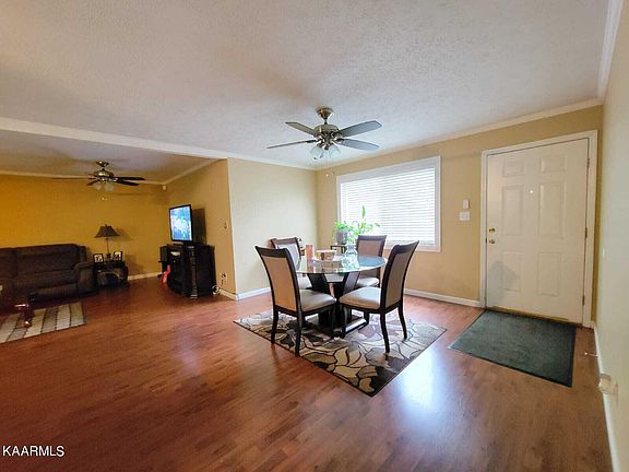 3rd image of 3709 Vienna Dr