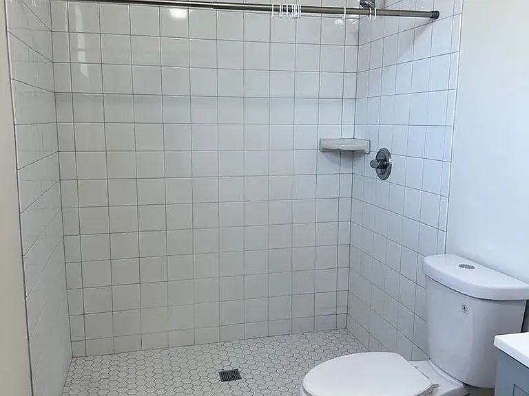 248 N 1st St #4 — Photo 7