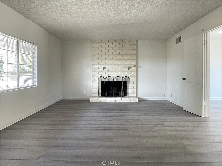 1976 Evergreen Springs Dr — Photo 6