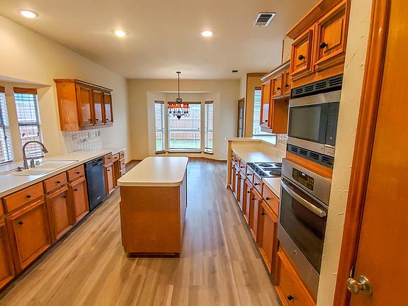 4th image of 3500 Santana Ln
