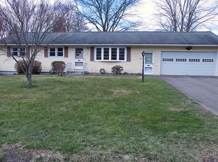 4 Bruns Rd, Ansonia, CT 06401