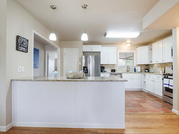 5th image of 419 Rexford Dr