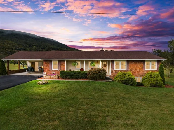 274 Hidden Meadow Dr, Pearisburg, VA 24134