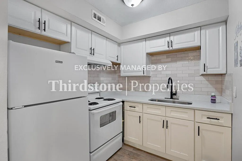2887 Post St APT 2, Jacksonville, FL 32205 — Photo 4