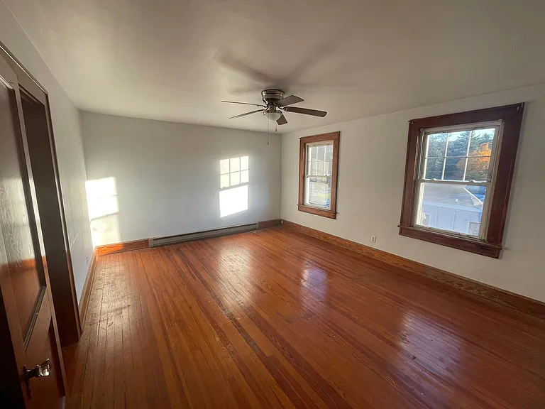 1269 Pocono Blvd — Photo 8