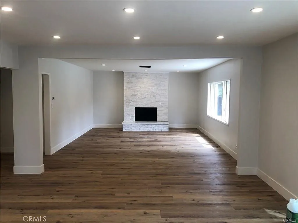 6 bed, 3265 sqft, $11,000 — Photo 4