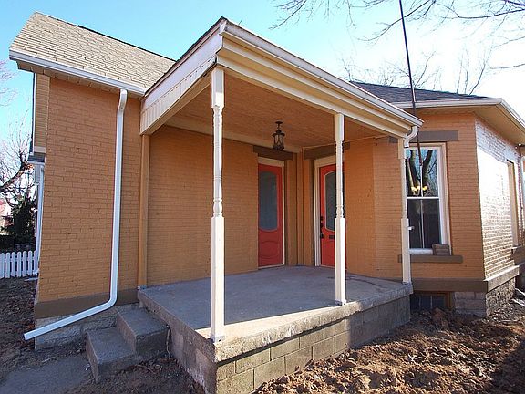 2nd image of 207 James St
