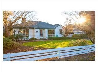 8302 SW Homewood St, Portland, OR 97225