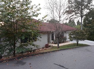 565 Dan Knob Dr, Hayesville, NC 28904