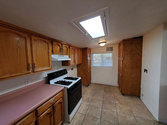 5th image of 341 W Calle Margarita