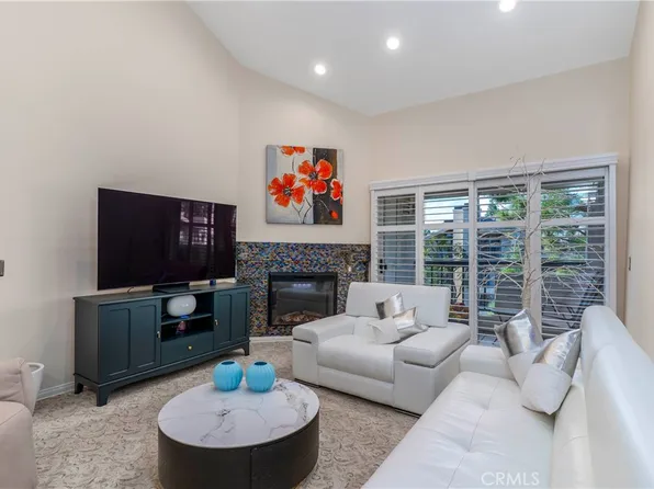 5515 Canoga Ave APT 329, Woodland Hills, CA 91367