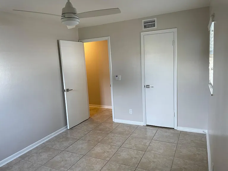 6606 S Monroe St — Photo 15