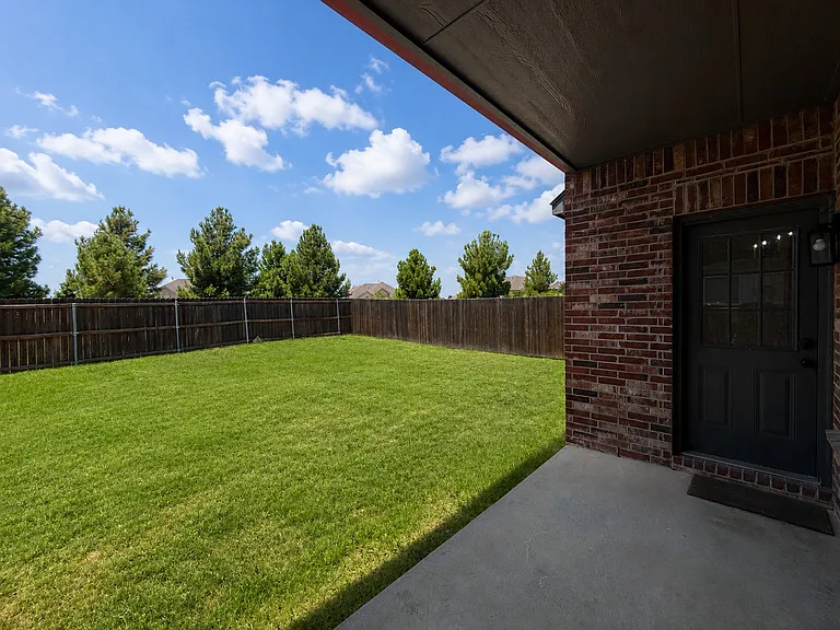 1709 Belton Dr — Photo 22