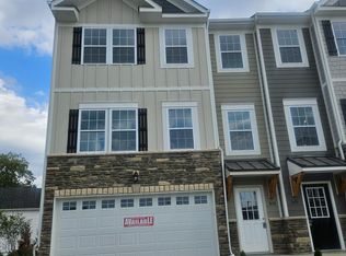 3690 Birkdale Ln, Cincinnati, OH 45227