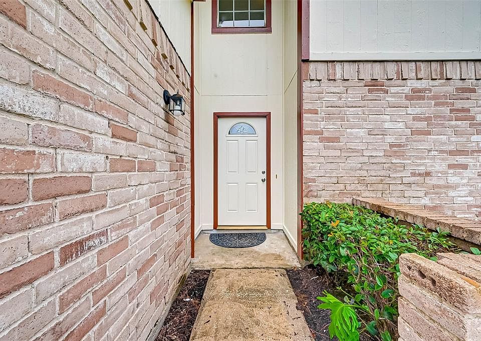 1st image of 10002 Jademont Ln
