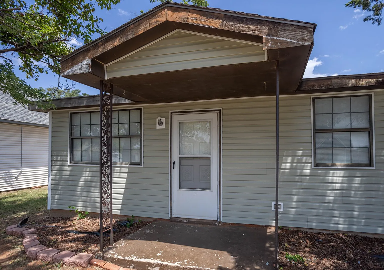 Single Family Home — Photo 2