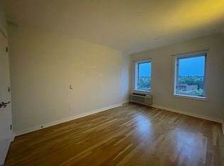 7113 60th Ln APT 502, Ridgewood, NY 11385