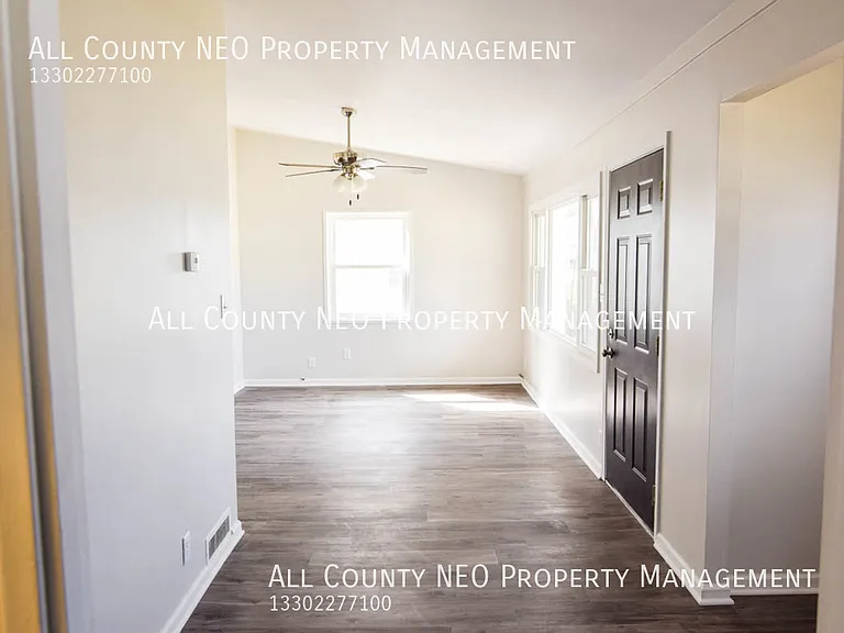 2470 Center Ave — Photo 13