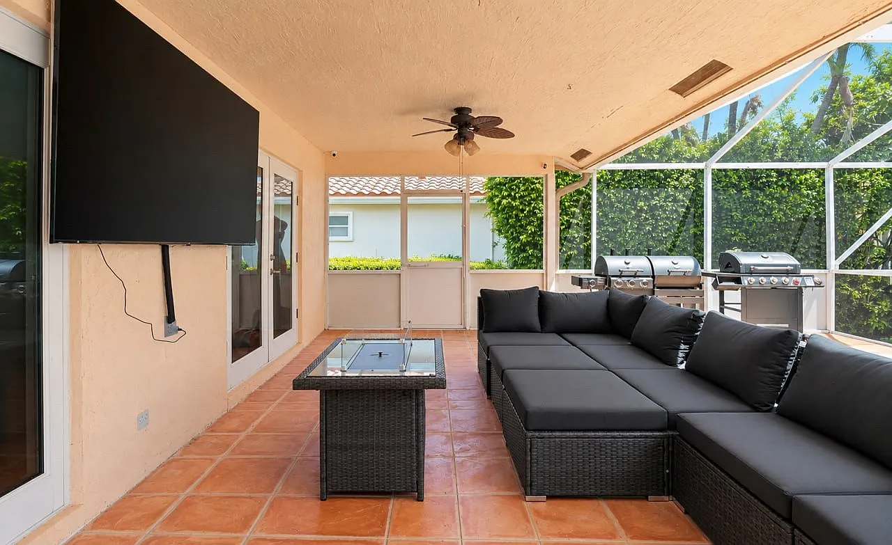 3 bed, 1927 sqft, $4,800 — Photo 3