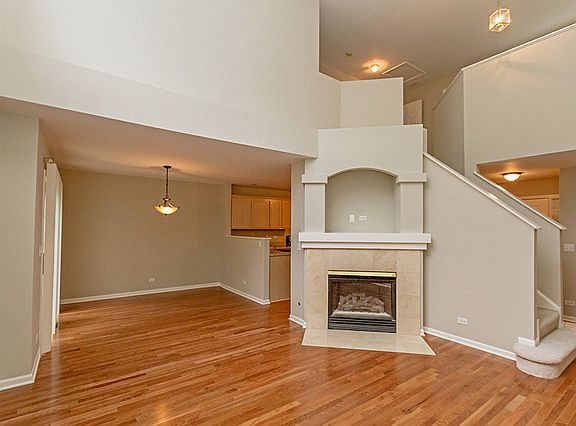 2nd image of 33 Egg Harbour Ct #33