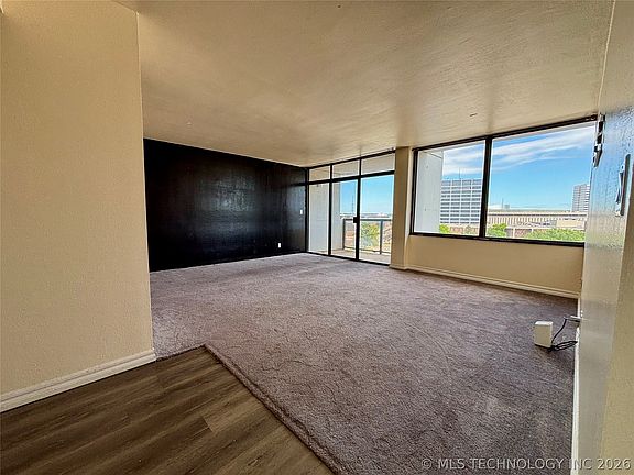 5th image of 450 W 7th St APT 809