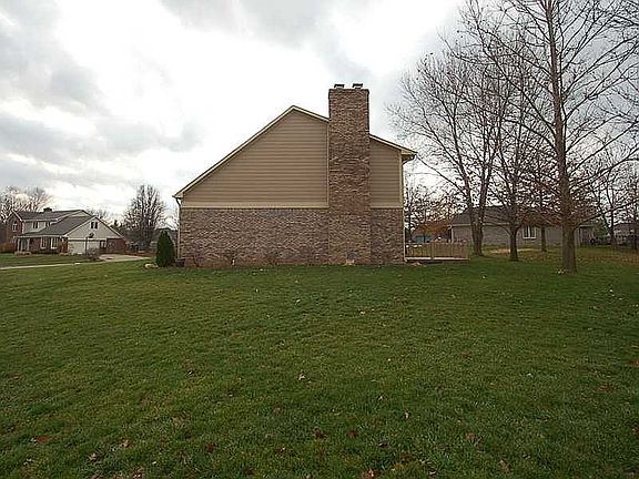 4th image of 315 Southcreek Dr N