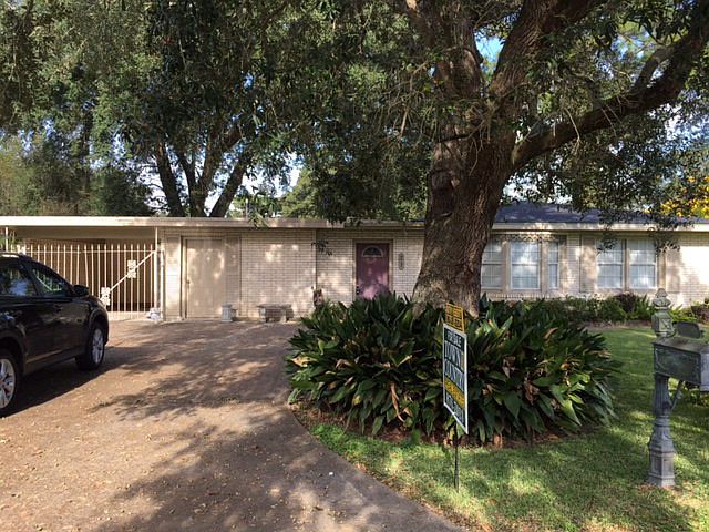 2nd image of 21 Dallas Dr