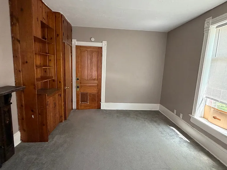 512 W Ionia St #B — Photo 3