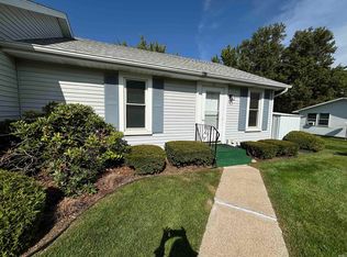406 Crystal Valley Dr, Middlebury, IN 46540