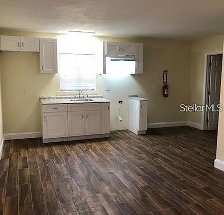 2nd image of 400 Jefferson Ave