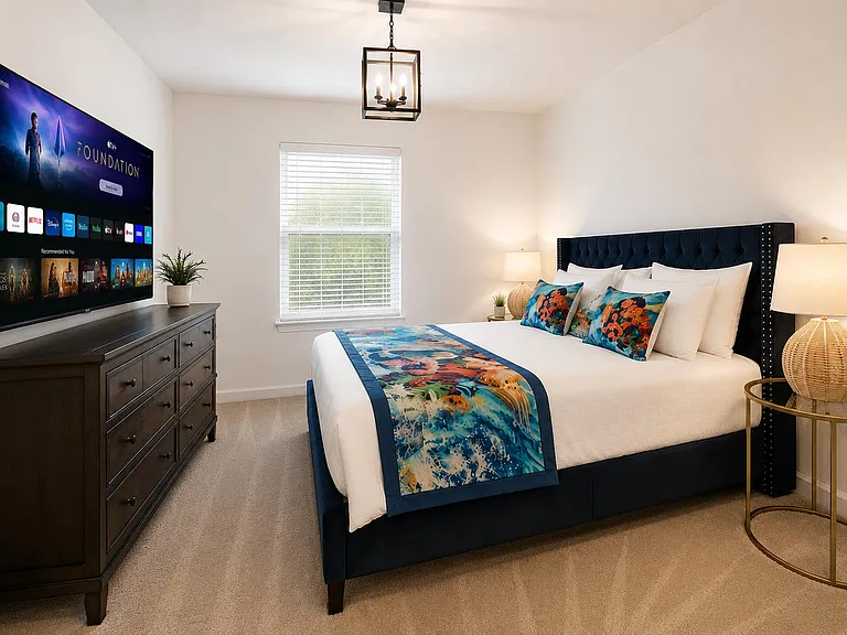 Tropical Palms Cir — Photo 2