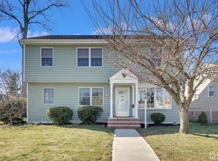 401 Charles St, Iselin, NJ 08830
