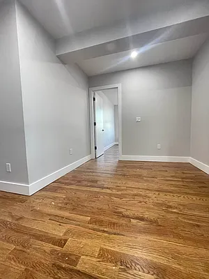 Rented by Artur Gutman, LREB | media 3