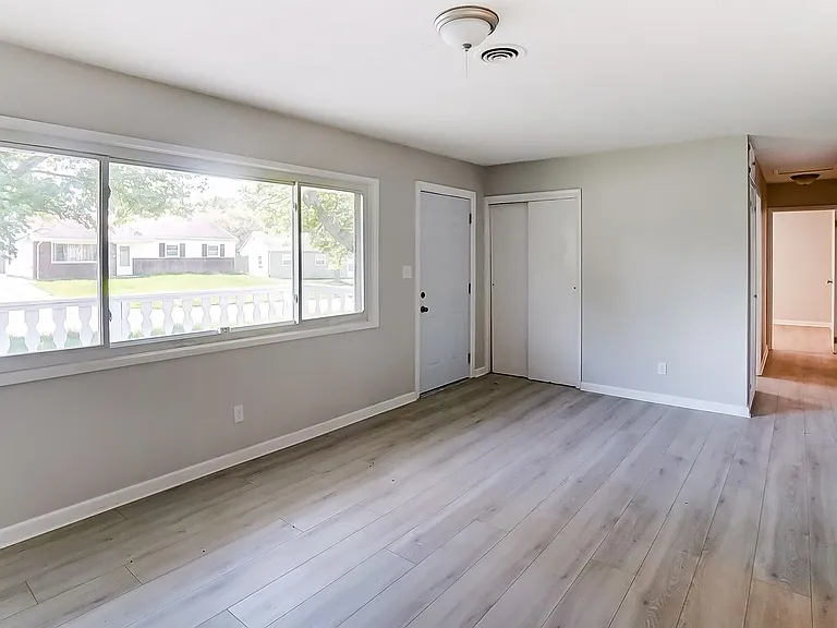 4423 Faraday Ct — Photo 8