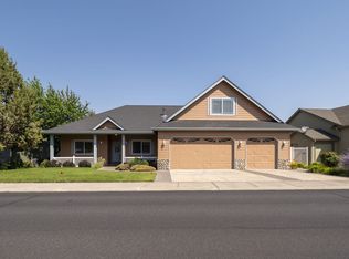 4019 SW Tommy Armour Ln, Redmond, OR 97756