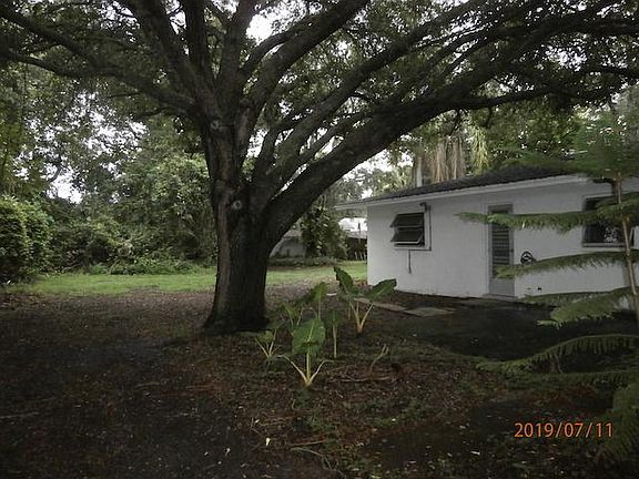 2nd image of 2900 Bahia Vista St