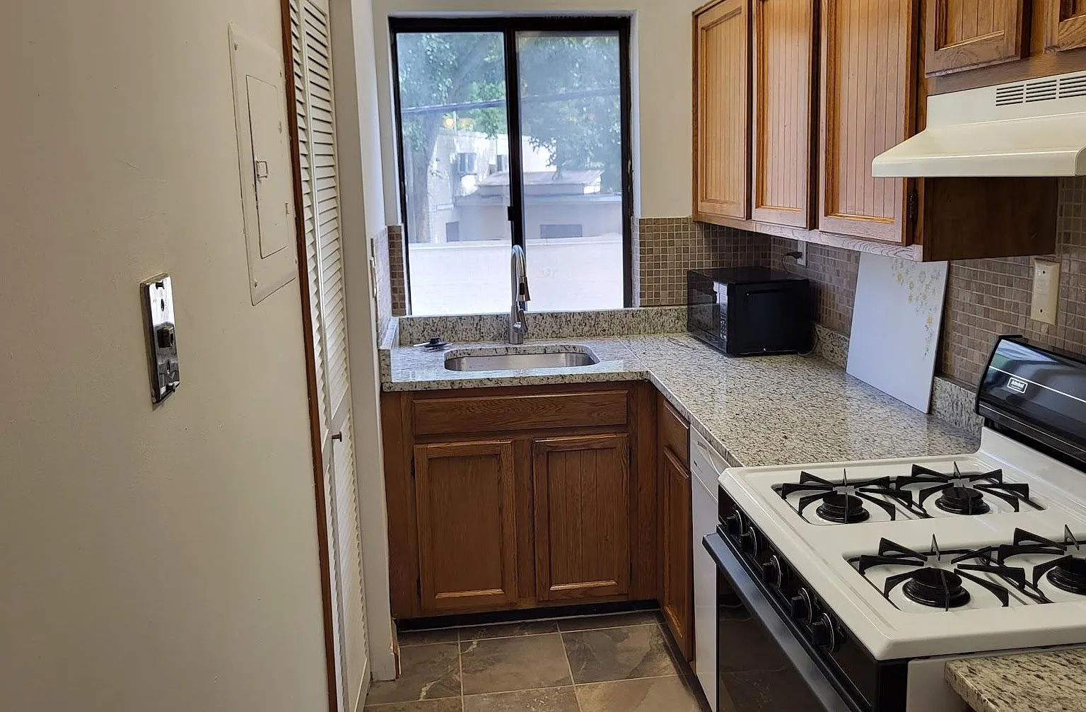 1 bed, 533 sqft, $1,900 — Photo 4