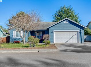 935 Seagate Ave, Coos Bay, OR 97420