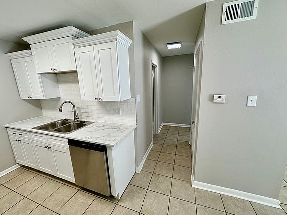 4th image of 709 Melody Ln Unit A5