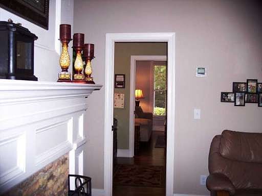 5th image of 1483 Hedgewood Ln NW
