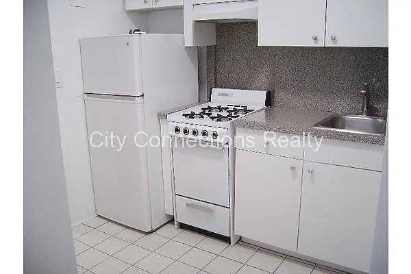 Rented by City Connections Realty | media 28