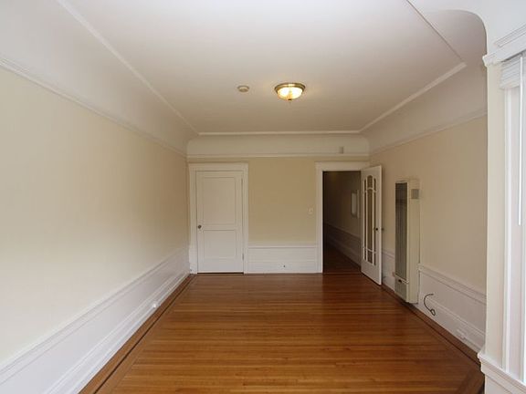 4th image of 2341 Market St APT 1
