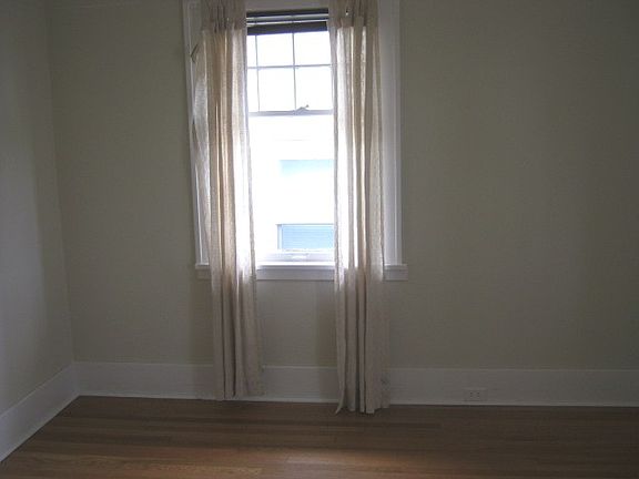 3rd image of 3319 N 30th St