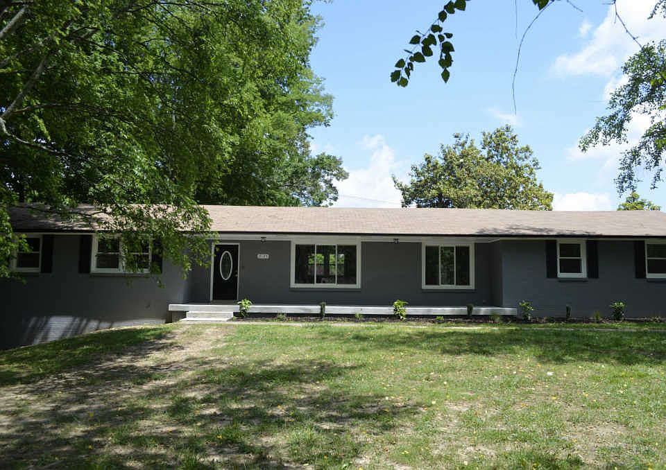 1st image of 2125 Memorial Dr
