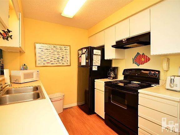 5th image of 1311 S Lake Park Boulevard #18A